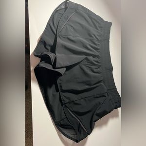 Hotty Hot Low-rise Lululemon shorts (size: 10-12)